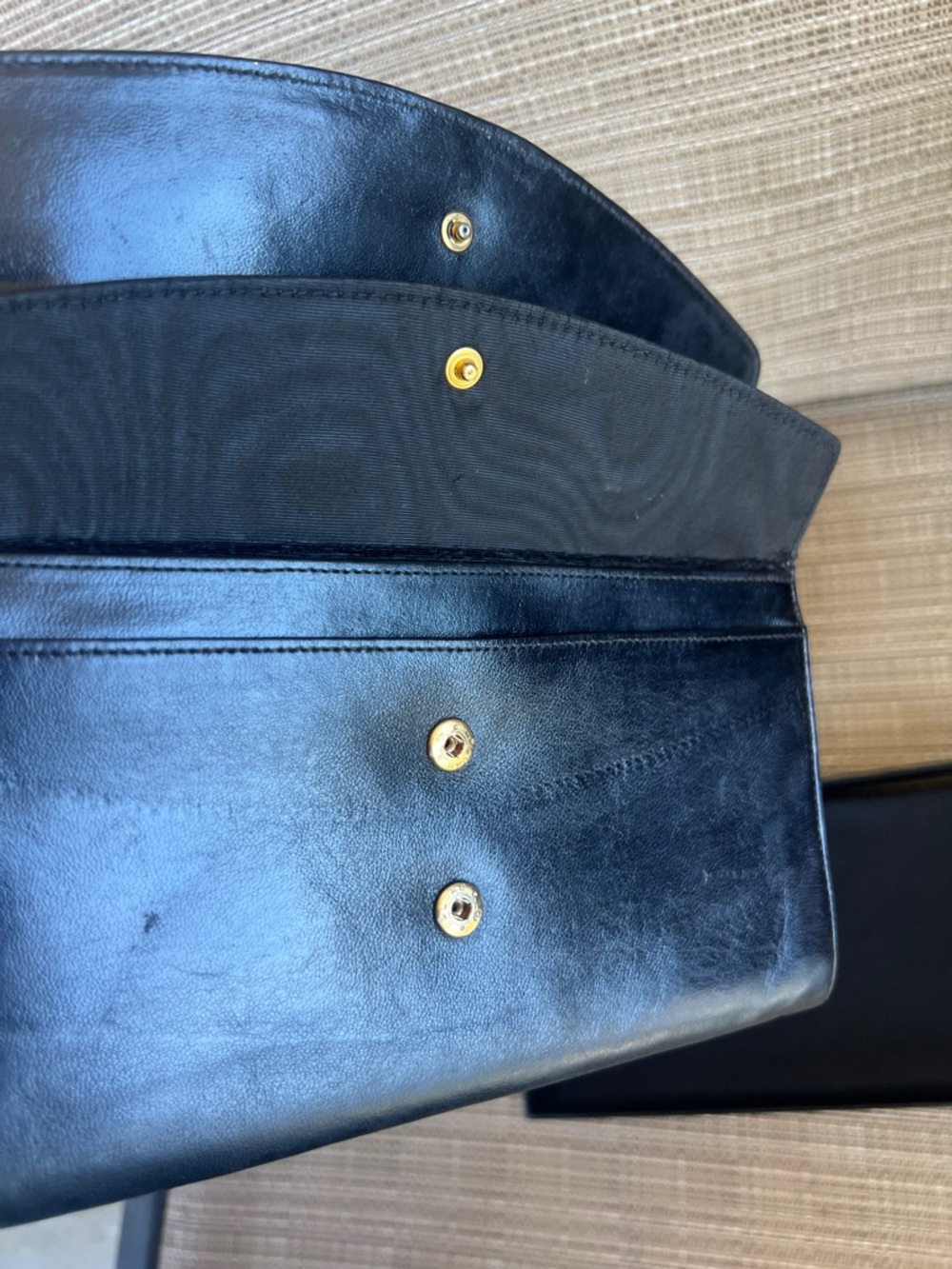 CHANEL Black CC Logo Leather Wallet Clutch - Picture 9 of 9